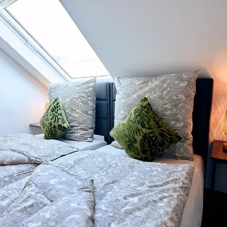Living / Apartment *