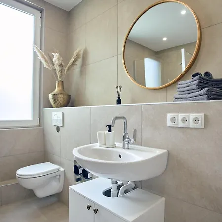 Apartment Living / *